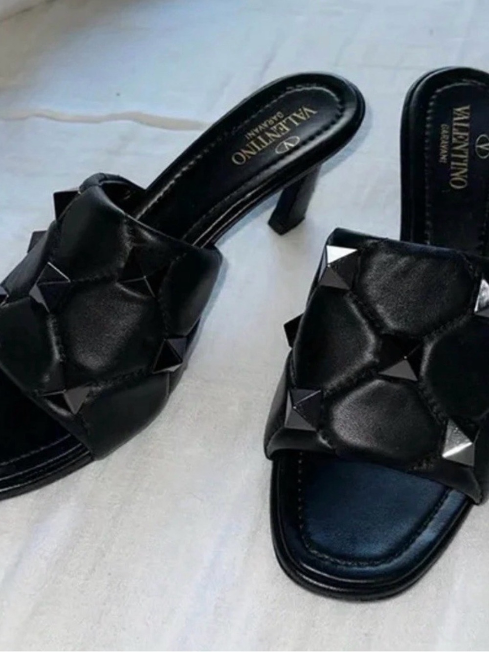 Valentino Garavani Black Quilted Stud Slide sandal/Mules - Picture 3 of 11